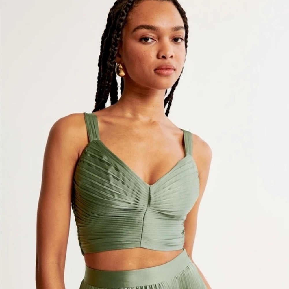 nwt abercrombie & fitch pleated top